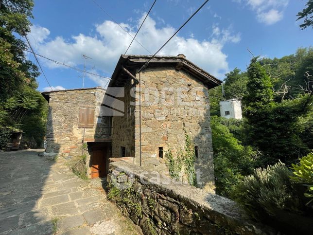 Rustico/casale in residenziale in 