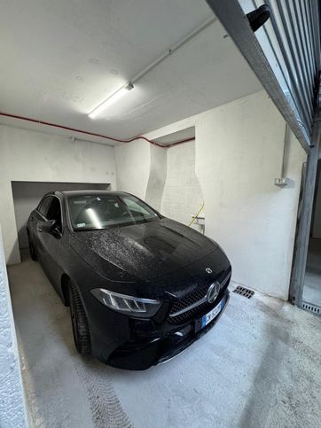 Garage/posto auto in residenziale in Via Donghi