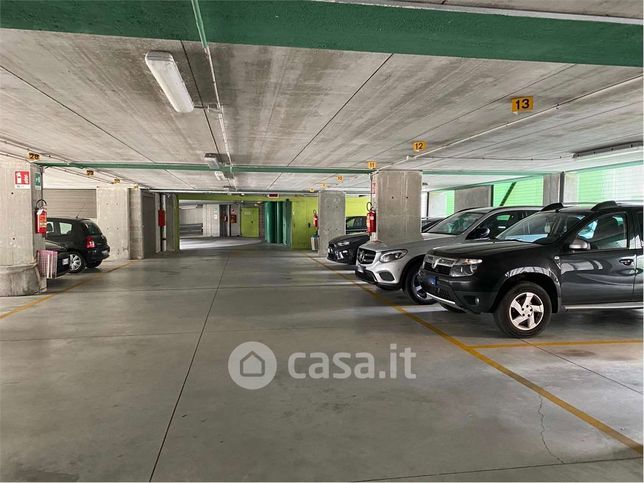 Box/posto auto in residenziale in Via Fabio Severo 23