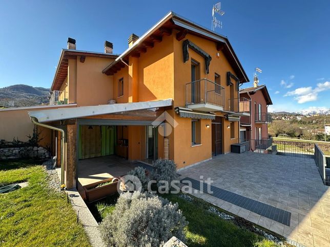 Villetta a schiera in residenziale in Contrada Cengi 28