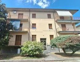 Appartamento in residenziale in Via Renato Percivalle 4