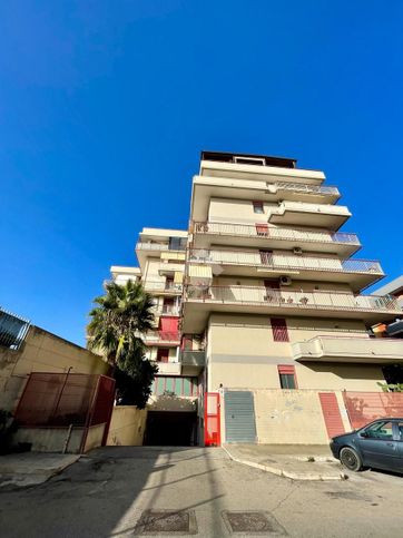 Garage/posto auto in residenziale in Via Raffaele Girondi