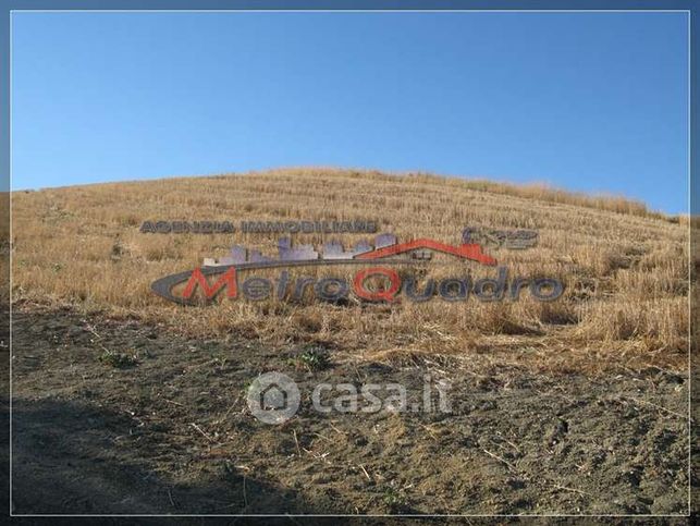 Terreno agricolo in commerciale in 