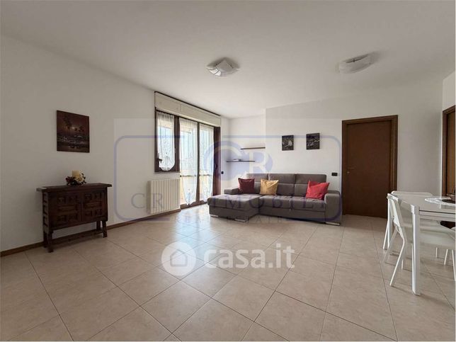Appartamento in residenziale in Via Montrasi 9