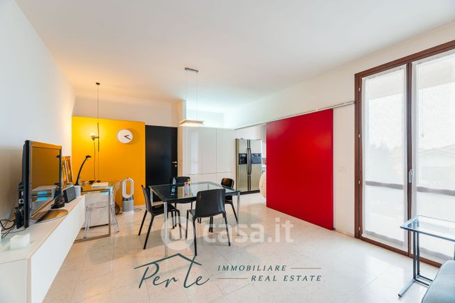 Appartamento in residenziale in Via B. Colombo 5
