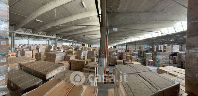 Capannone in commerciale in Via Ronco 3