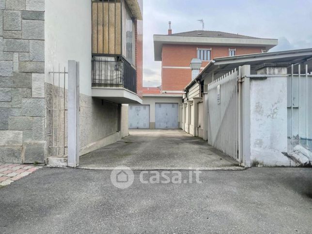 Box/posto auto in residenziale in Via Pastrengo