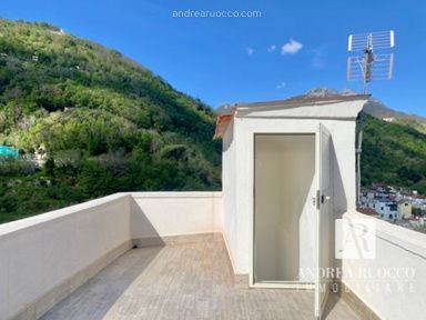 Casa indipendente in residenziale in Via enrico de marinis