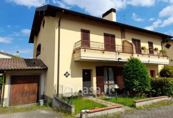 Villetta a schiera in residenziale in Via Cassino 7