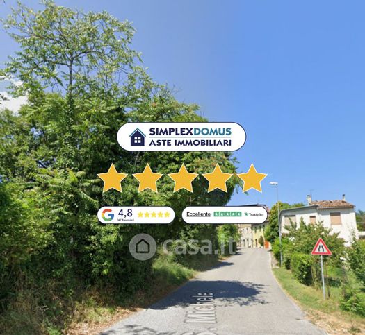 Villa in residenziale in Frazione San Michele