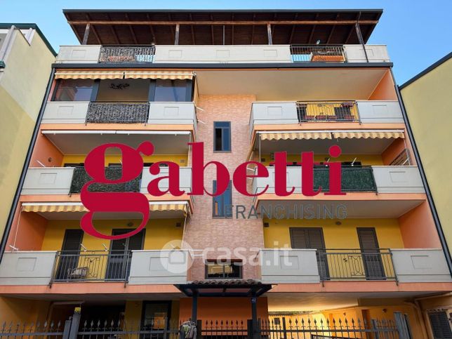 Appartamento in residenziale in Via Dante Alighieri 42