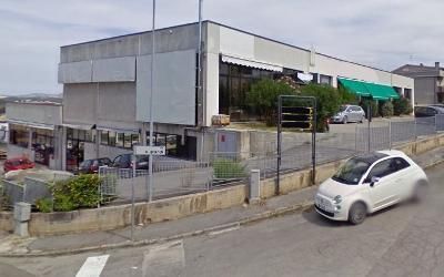 Capannone in commerciale in Via Achille Grandi 3