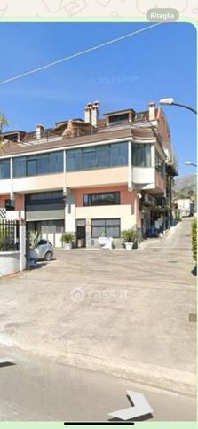 Capannone in commerciale in Via Malche 69