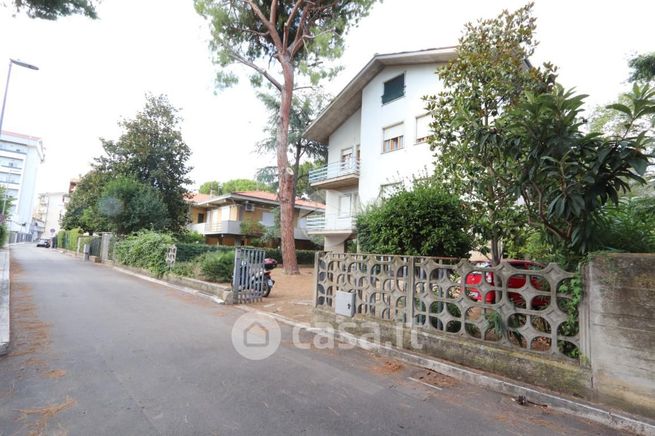 Appartamento in residenziale in Via Virgilio 10