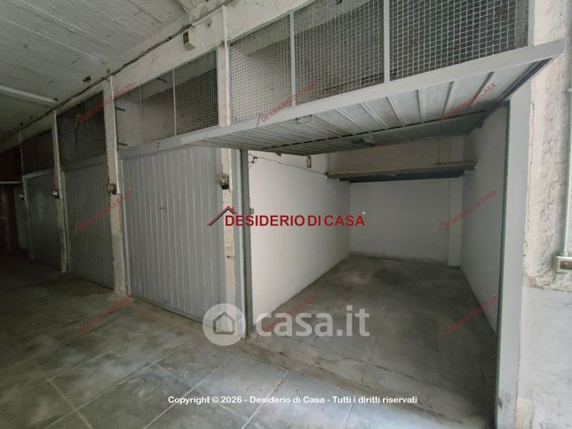 Box/posto auto in residenziale in Via Filippo di Giovanni 45