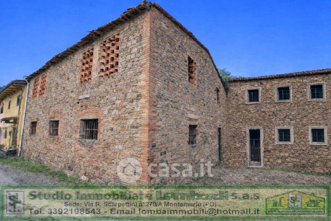 Rustico/casale in residenziale in Via Fratelli Biancalani 24 A