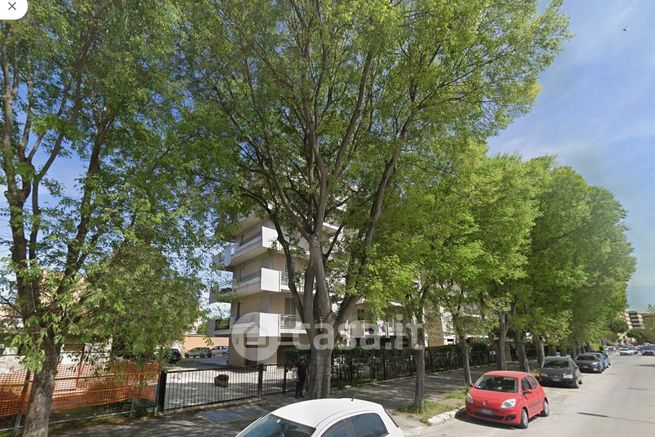 Box/posto auto in residenziale in Viale Giotto 190