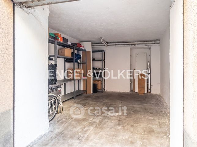 Garage/posto auto in residenziale in Via Asmara 38