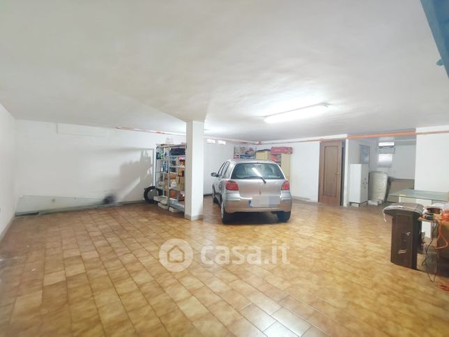 Box/posto auto in residenziale in Via Marsala