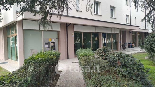 Ufficio in commerciale in Via Circondario Sud 62 /2