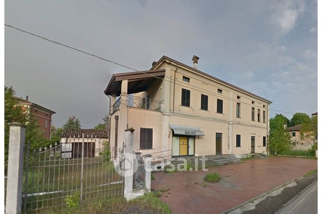 Casa indipendente in residenziale in Via Bersano 56