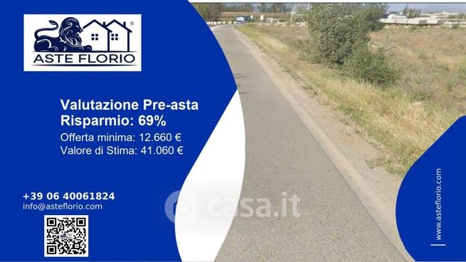 Terreno agricolo in commerciale in Strada Senza Nome