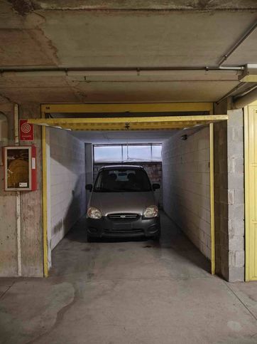 Garage/posto auto in residenziale in Piazza Cacciaguida