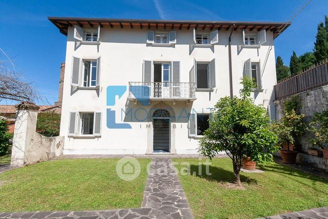Rustico/casale in residenziale in 