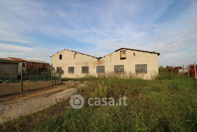Rustico/casale in residenziale in Via Coroi