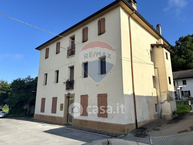 Appartamento in residenziale in Via Agordo 434