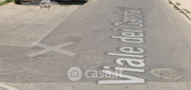 Box/posto auto in residenziale in Viale dei Garofani