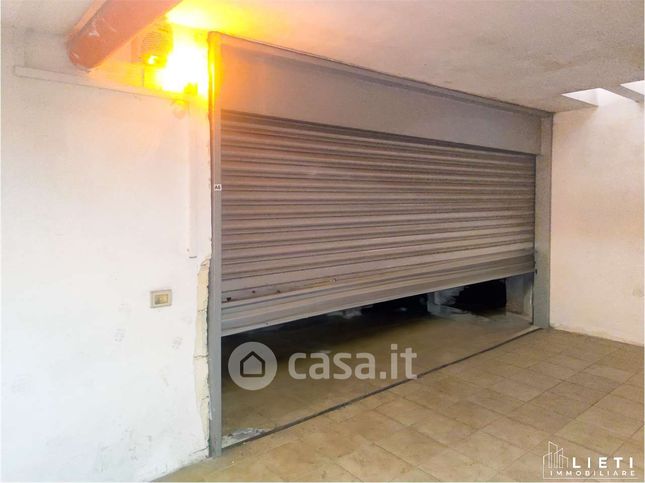 Box/posto auto in residenziale in Via Plateja 135