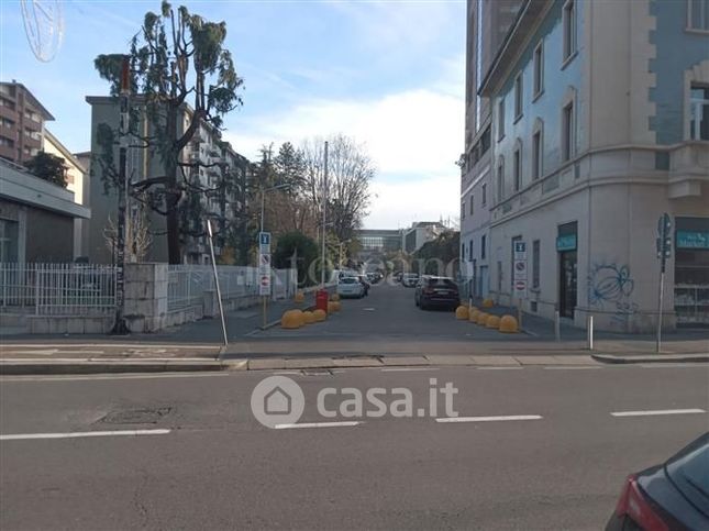 Garage/posto auto in residenziale in Via Carlo Imbonati