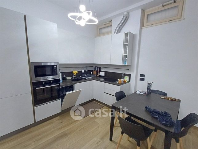 Appartamento in residenziale in Viale Corsica 90