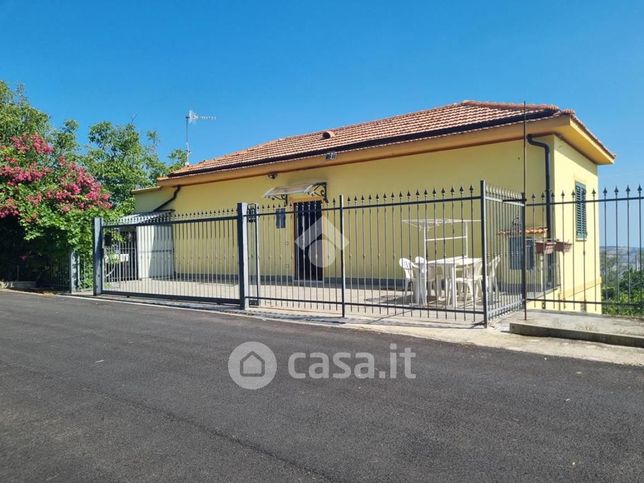 Casa indipendente in residenziale in SP23 12