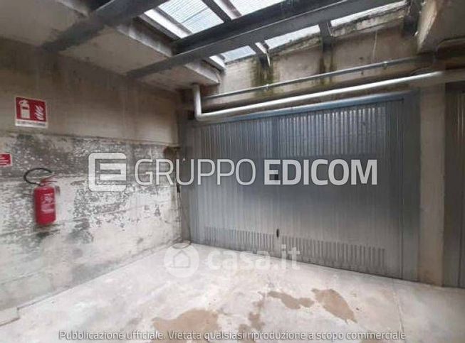 Box/posto auto in residenziale in Via Roma