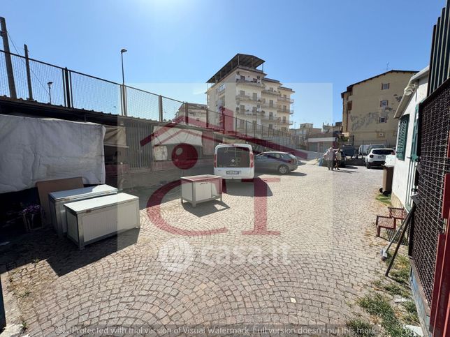 Capannone in commerciale in Via Limitone di Arzano