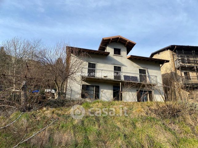 Casa indipendente in residenziale in Via Cornella