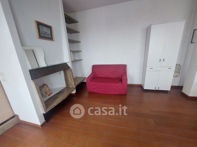 Attico/mansarda in residenziale in Via Monte Altissimo 4