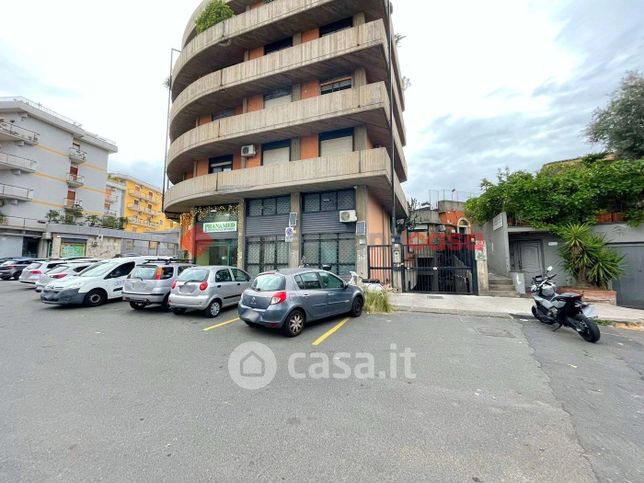 Box/posto auto in residenziale in Via Orazio Condorelli 7