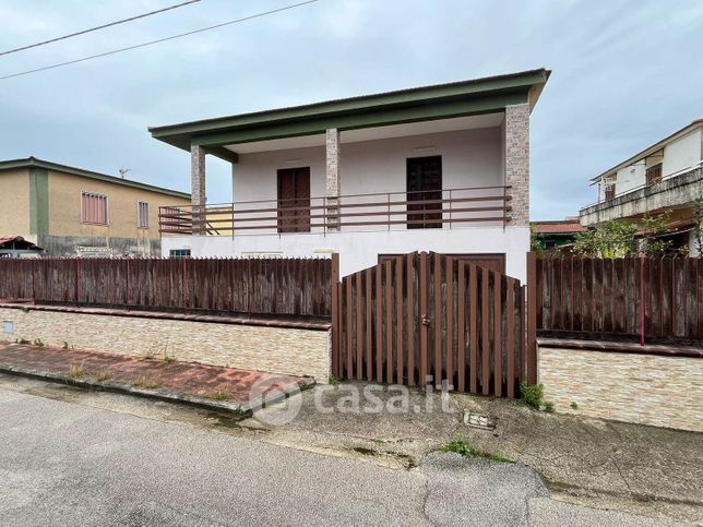 Villa in residenziale in 