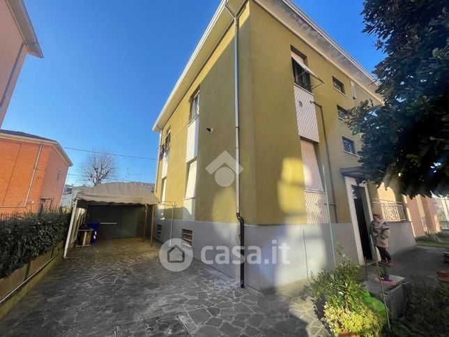 Casa bi/trifamiliare in residenziale in Via Vincenzo Gioberti 3
