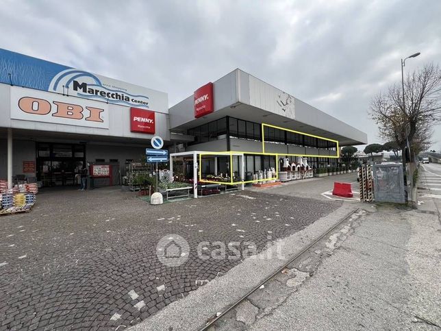 Ufficio in commerciale in Circonvallazione Nuova 22