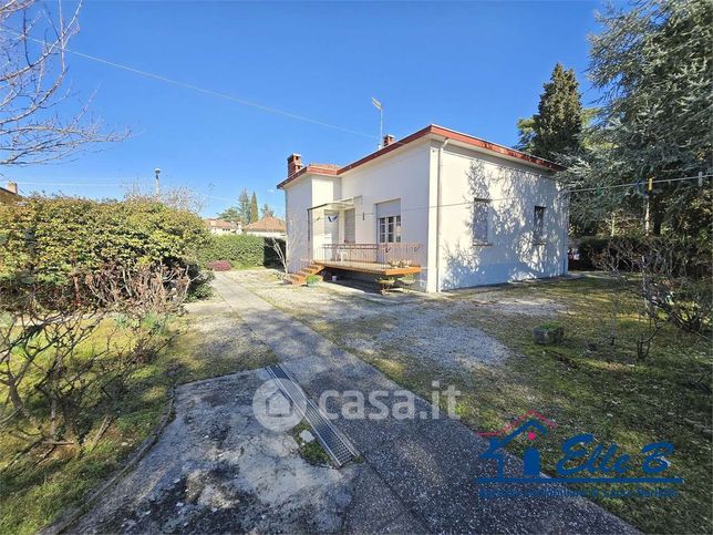 Villa in residenziale in