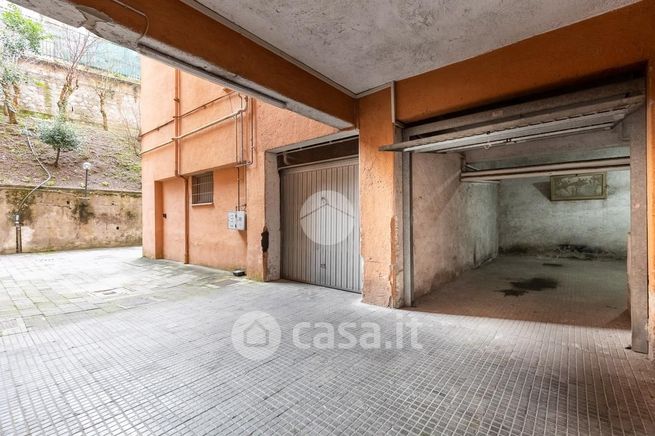 Box/posto auto in residenziale in Via Monterosi