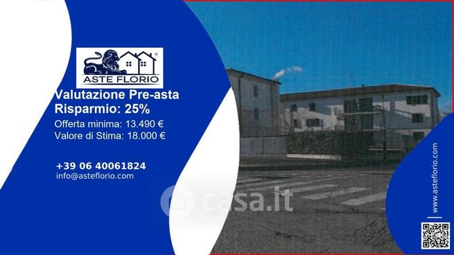 Box/posto auto in residenziale in Via Ernesto Guala 1003 /a