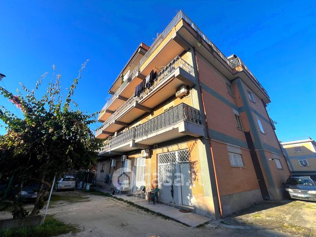 Appartamento in residenziale in Via di Vermicino 60