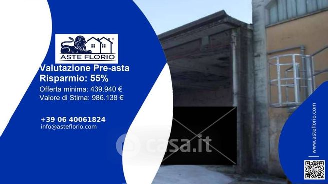 Capannone in commerciale in Via I Maggio