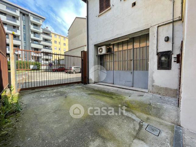 Capannone in commerciale in Via A. Diaz 3