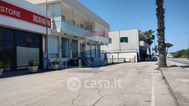 Casa bi/trifamiliare in residenziale in Via Trani
